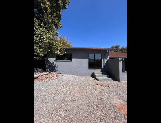 OFFICE PROPERTY TO RENT IN LYNNWOOD